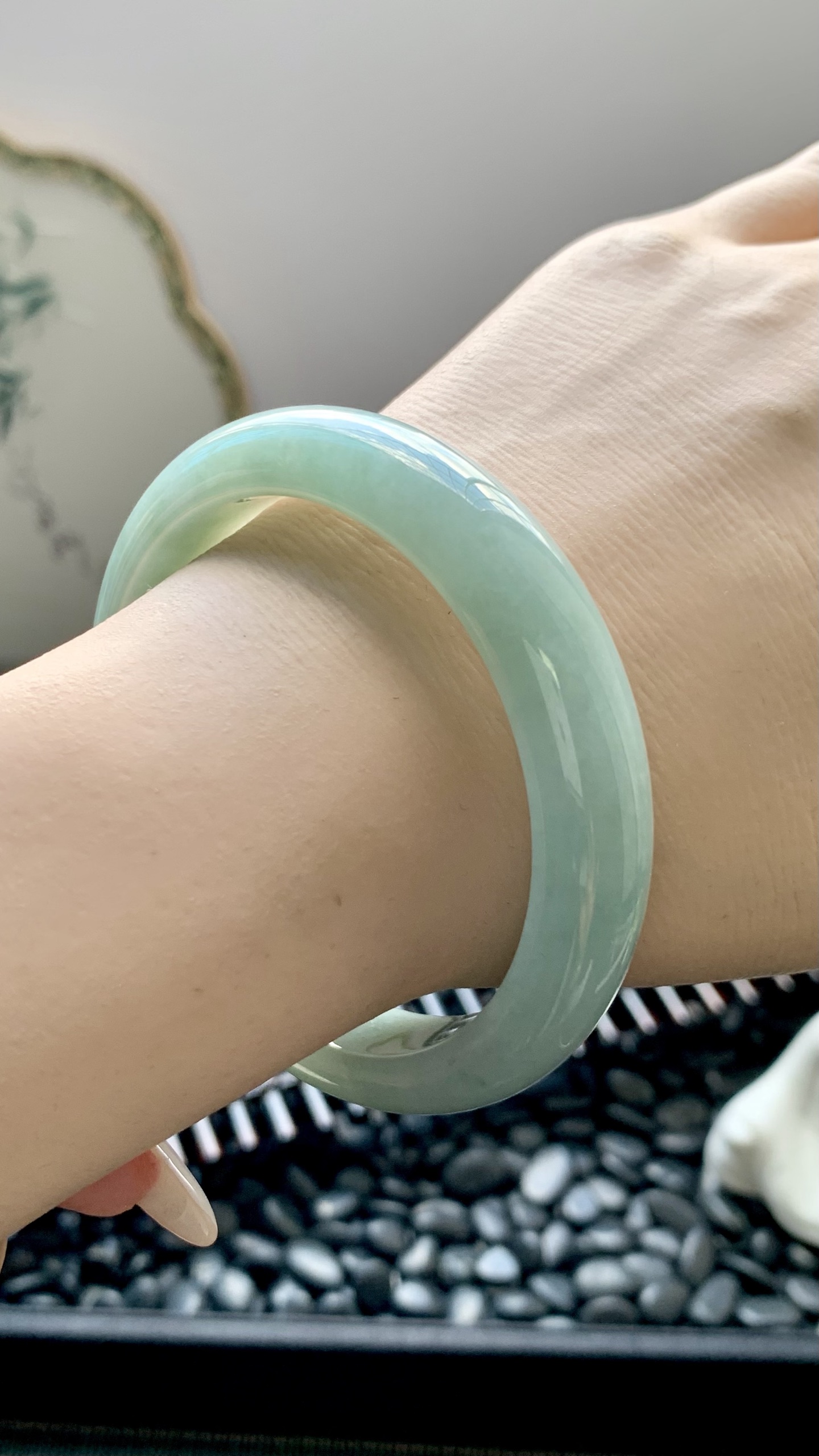 淡油青正圈手镯成品 HYC-640 尺寸：56-12-8