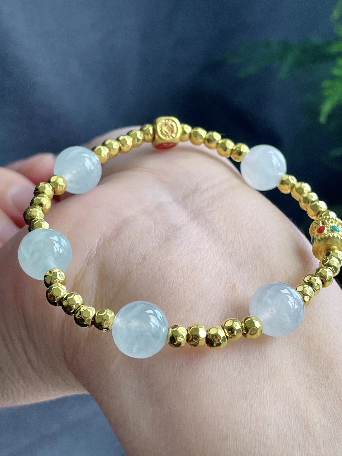 【珠子】白冰手链圆珠珠子手链 【说明】缅甸 性比高 【尺寸】9.8mm 【重量】10.2克