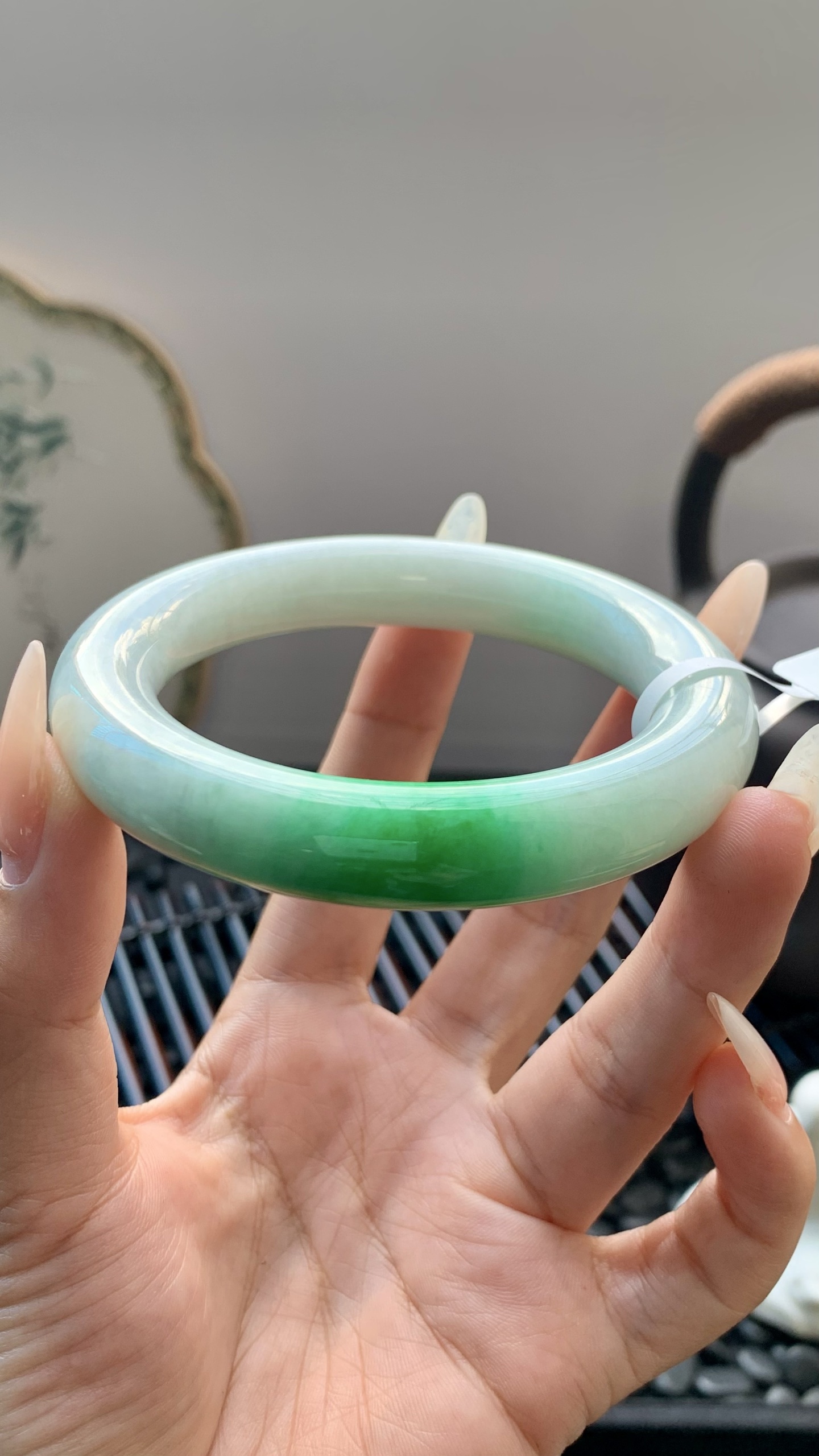 飘绿圆条手镯成品 B6928-1 尺寸：56-12-12