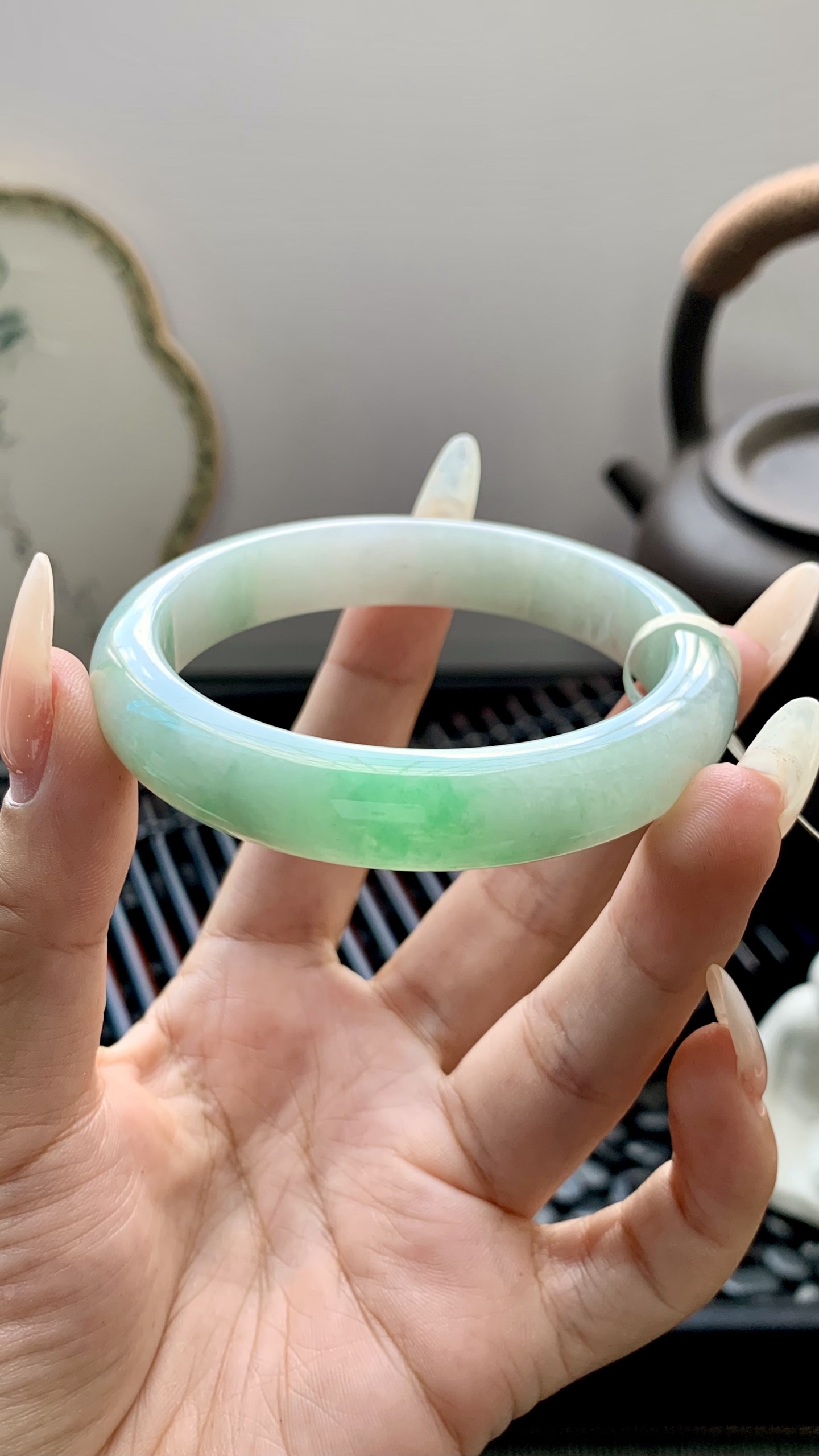 飘绿花正圈手镯成品 HYY-5082 尺寸：54-11.5-8