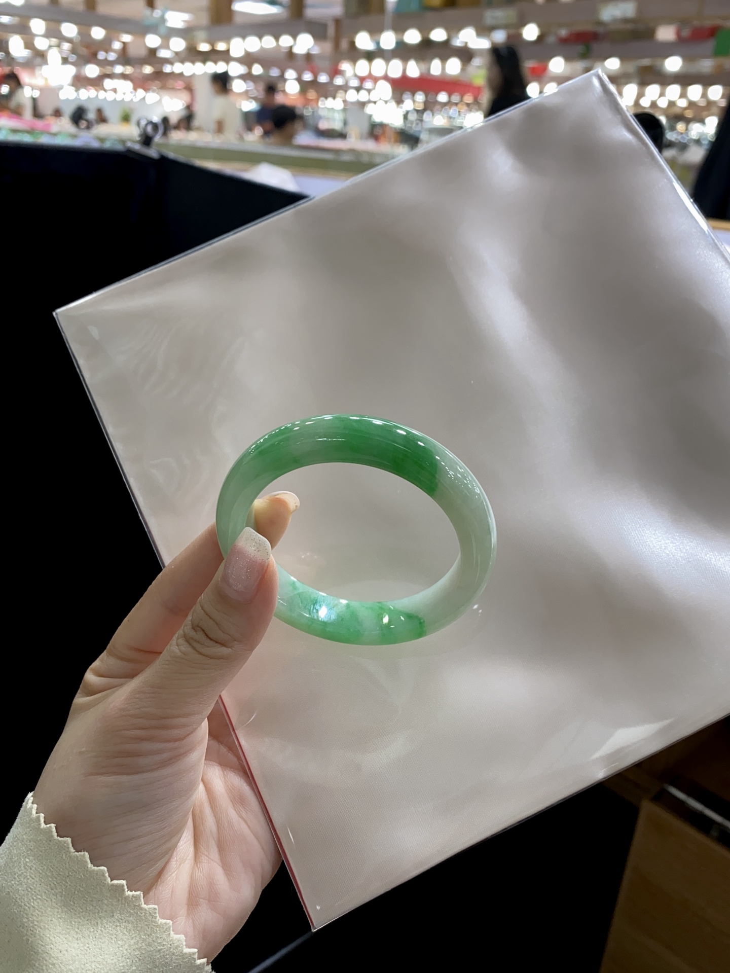 飘绿花·正圈 尺寸52.4-11.3-8.3 编号SZ26G05-2