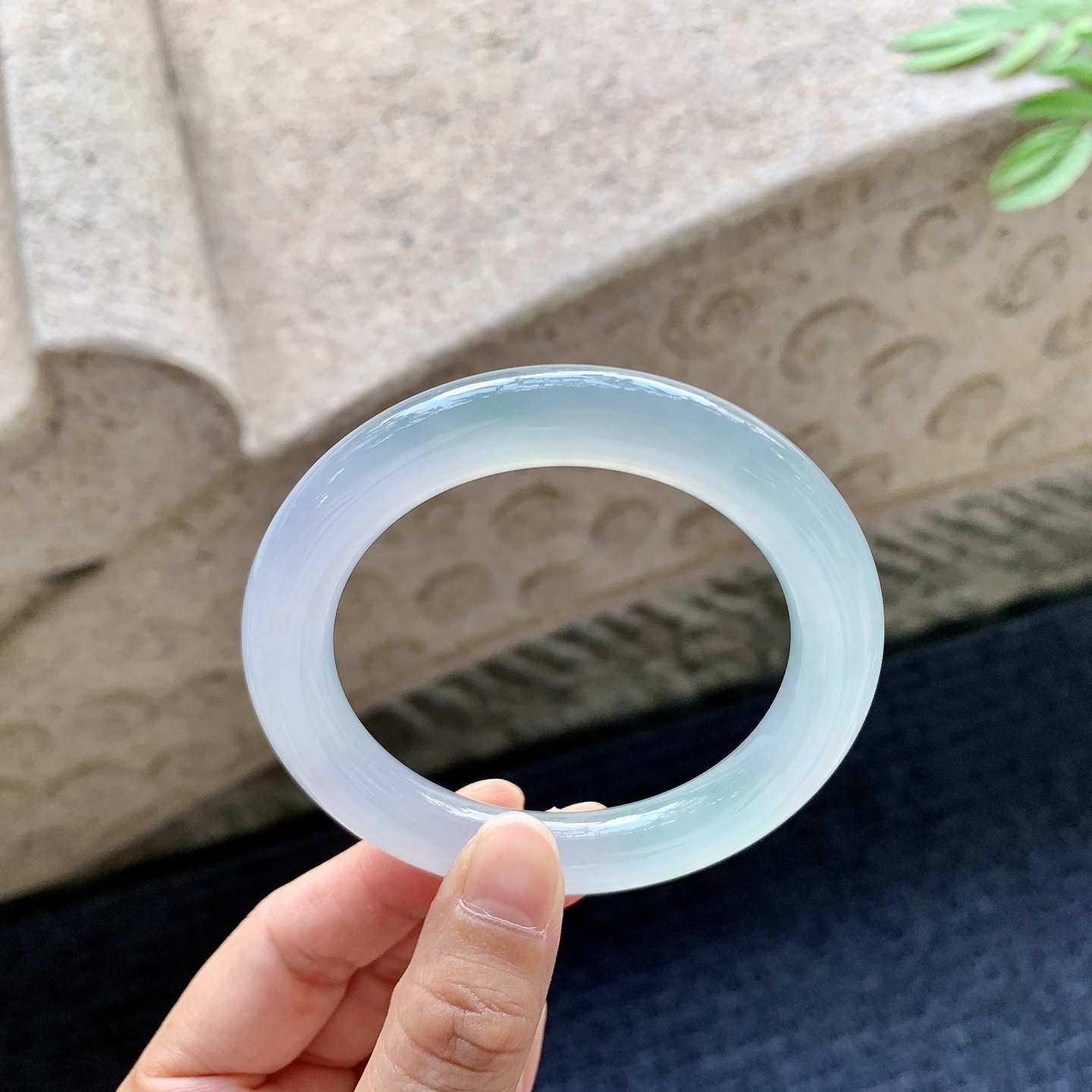 圆条53 54 圈口54.2/10.5/10.4 编码DZ093004 冰糯春彩，清透，水润，种老，细腻，有纹线