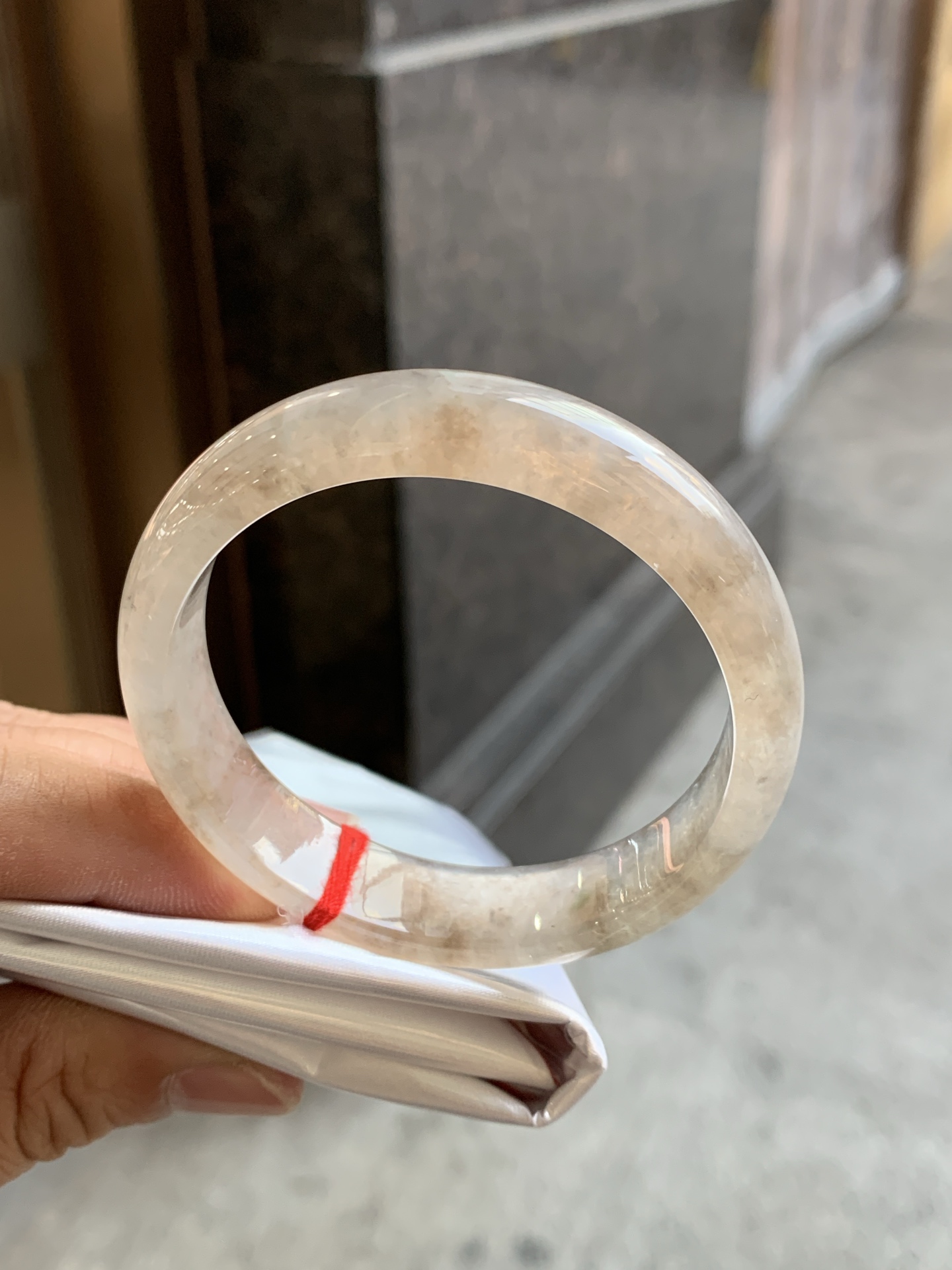 56.2-13-6.5 冰茶色正圈 特色镯，近期市场比较火的网红料 冰透底带点咖啡色 0929-N294-1