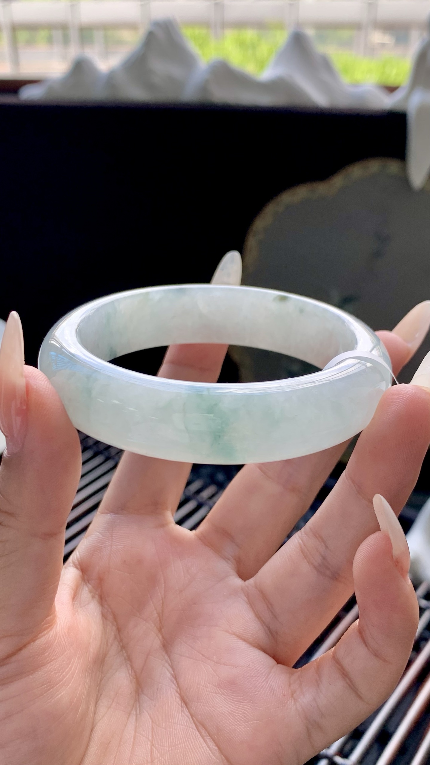 宽版飘黄翡飘花正圈手镯成品 A6928-4 尺寸：55-14.5-9