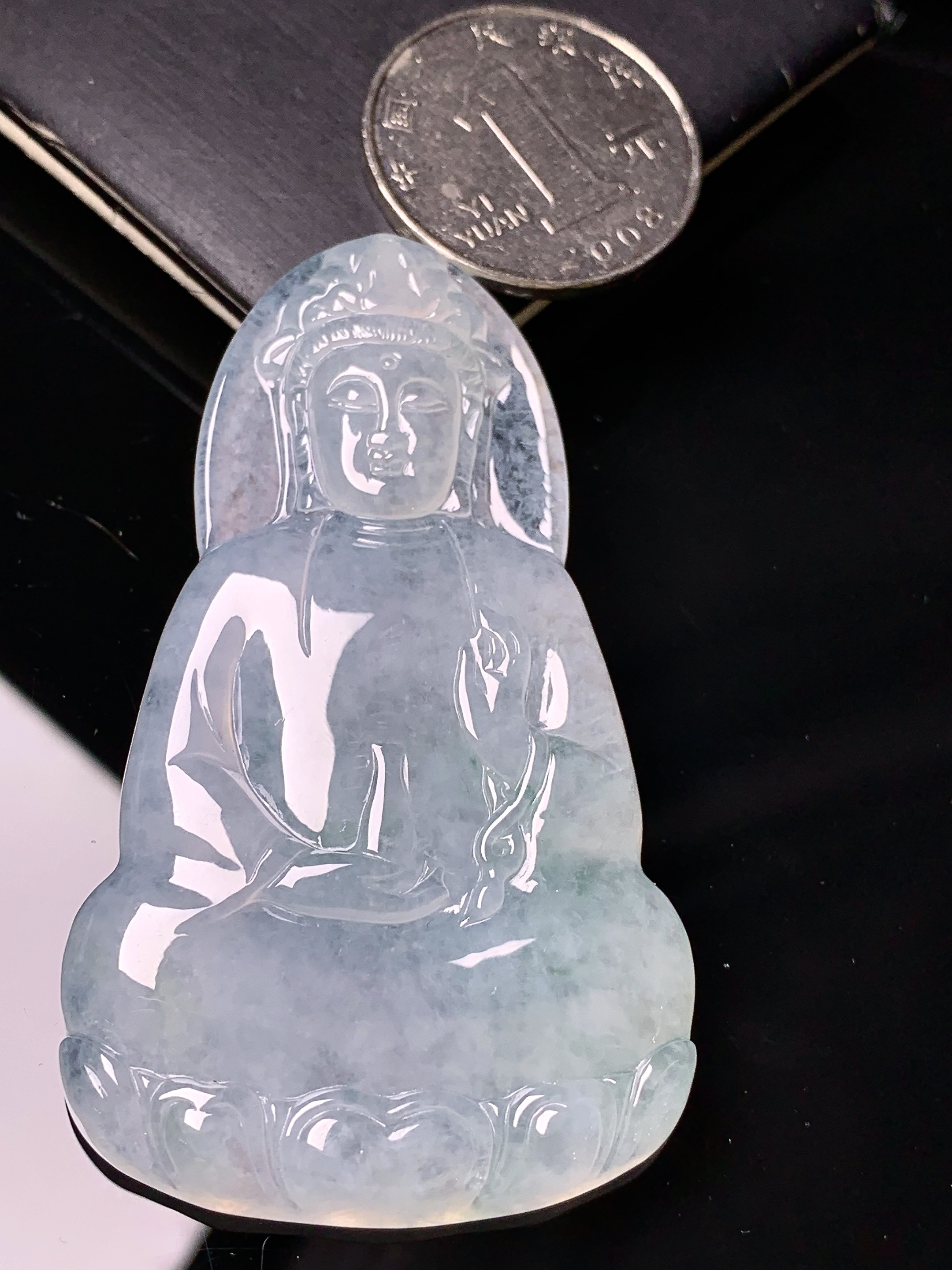 冰种观音菩萨吊坠 玉质细腻 色泽艳丽清新 水润亮眼 整体尺寸65.9*37.7*5.7 d1