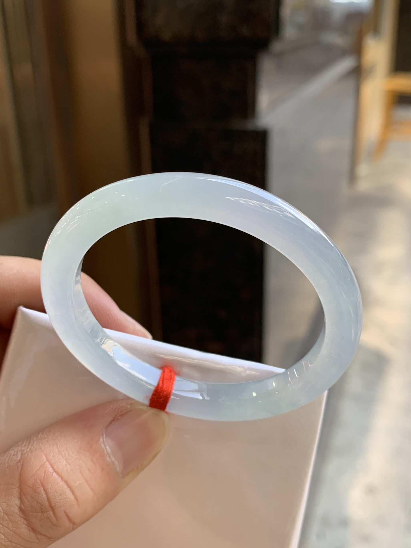 51.1-44.4-7.9-7.3冰贵妃，清清爽爽的质地，打灯有点棉根，正圈49可戴，0929-118MJ04310