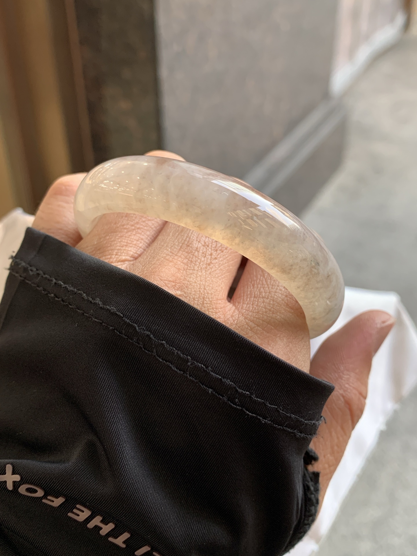 56.2-13-6.5 冰茶色正圈 特色镯，近期市场比较火的网红料 冰透底带点咖啡色 0929-N294-1