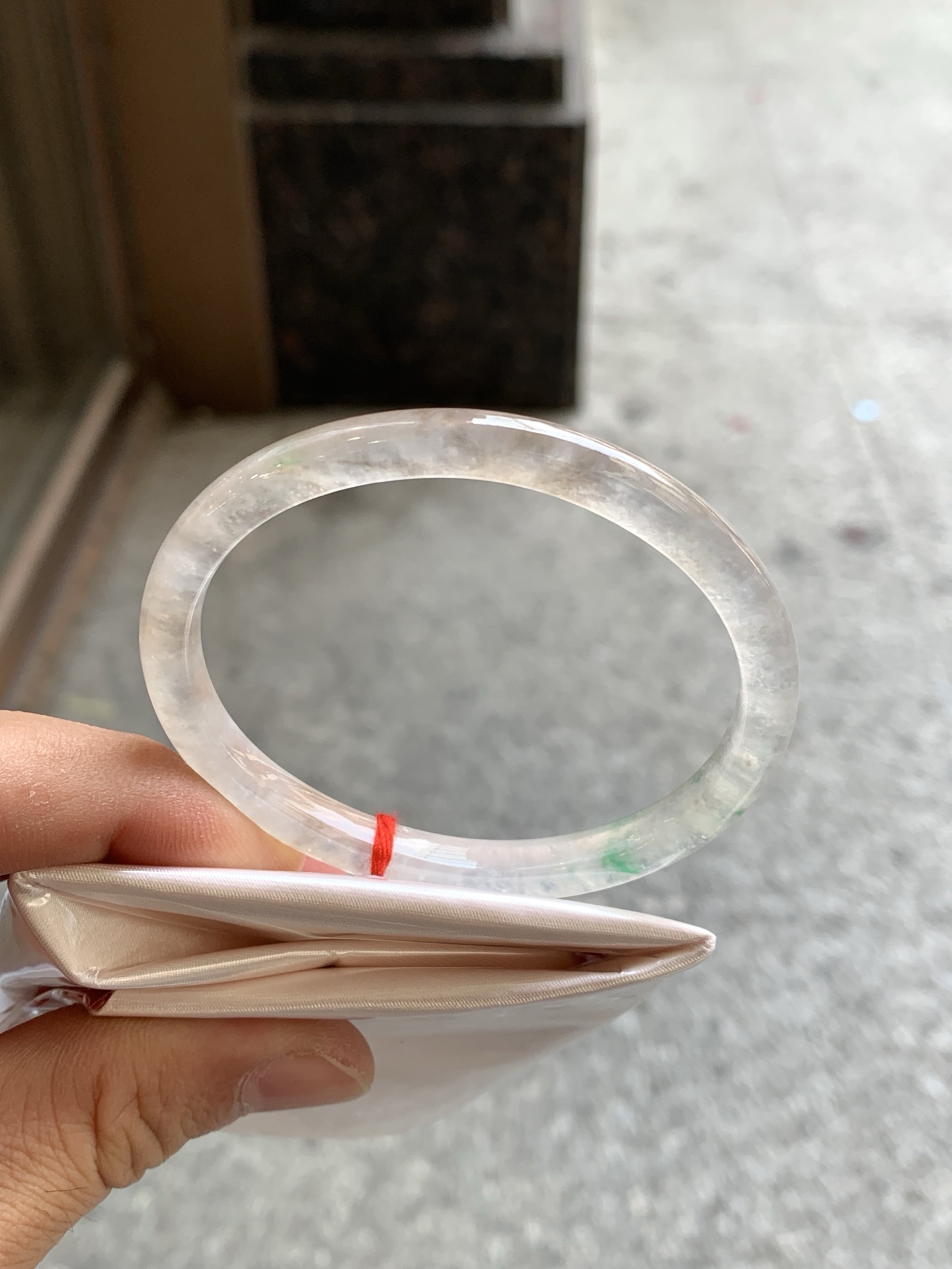 冰茶色贵妃，特色镯，种水冰透起光感，大圈口贵妃，正圈54可戴，无裂，0929-N1620