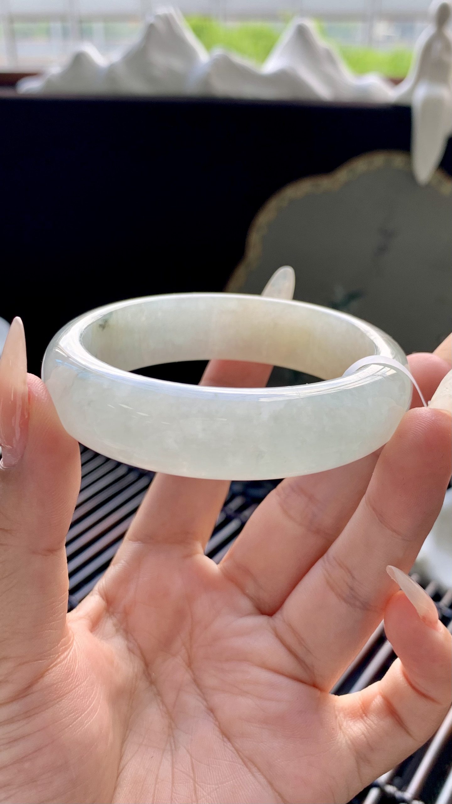 宽版飘黄翡飘花正圈手镯成品 A6928-12 尺寸：53-15-8