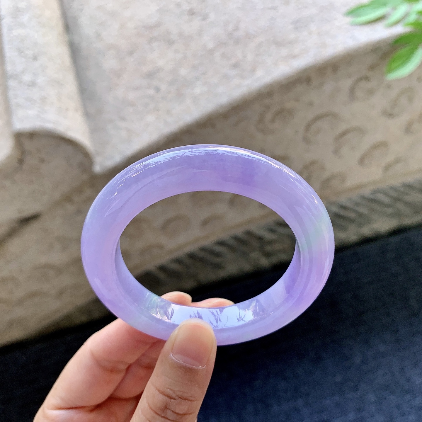 正圈58 51 圈口50.7/10.8/9.9 编码G9093027 糯冰椿彩，水润，种老，细腻，打灯有棉线