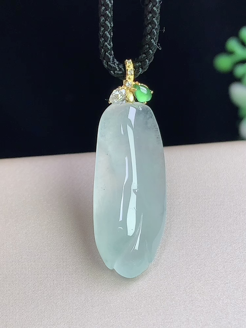 18k金镶冰种玉兰花，尺寸23.3-9.4-5.4mm，j29ryg
