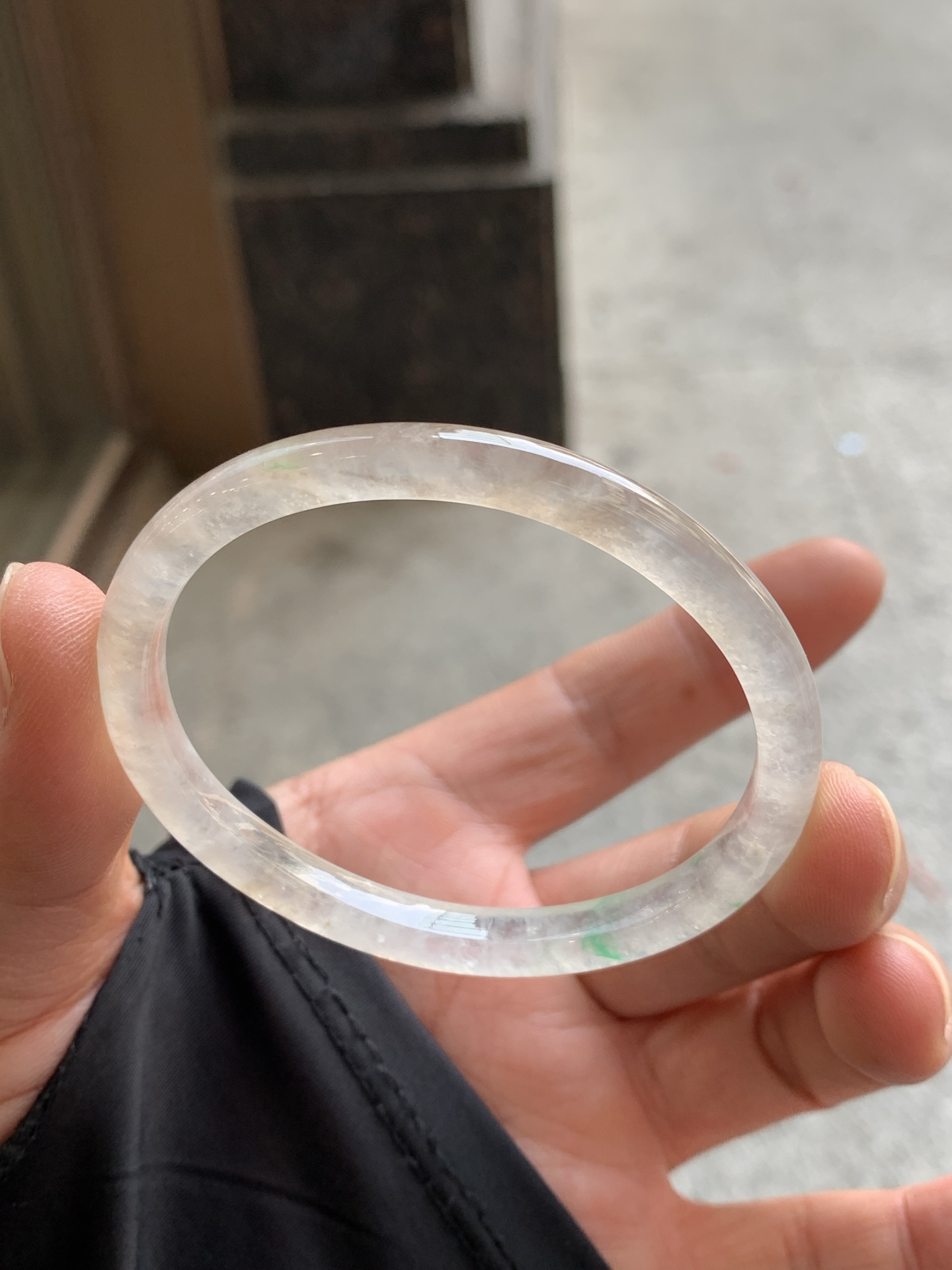 冰茶色贵妃，特色镯，种水冰透起光感，大圈口贵妃，正圈54可戴，无裂，0929-N1620