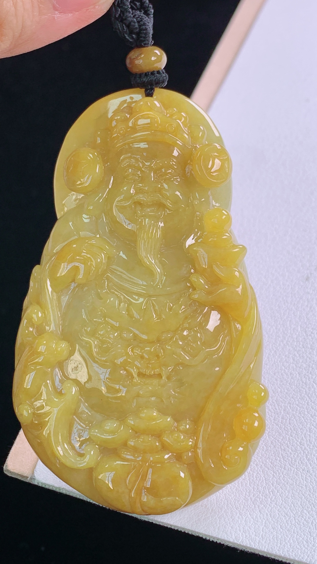 ️黄翡财神 天然黄翡，种老起胶，无裂，尺寸:70.0-42.2-10.4mm 26