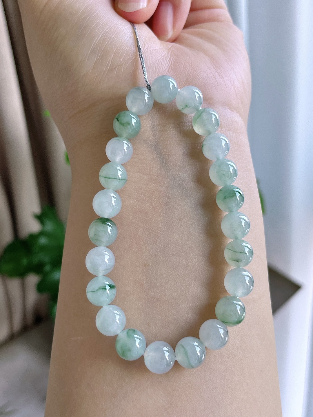 【珠子】飘花手链圆珠珠子手链 【说明】缅甸 性比高 【尺寸】8.1mm 【重量】21.1克