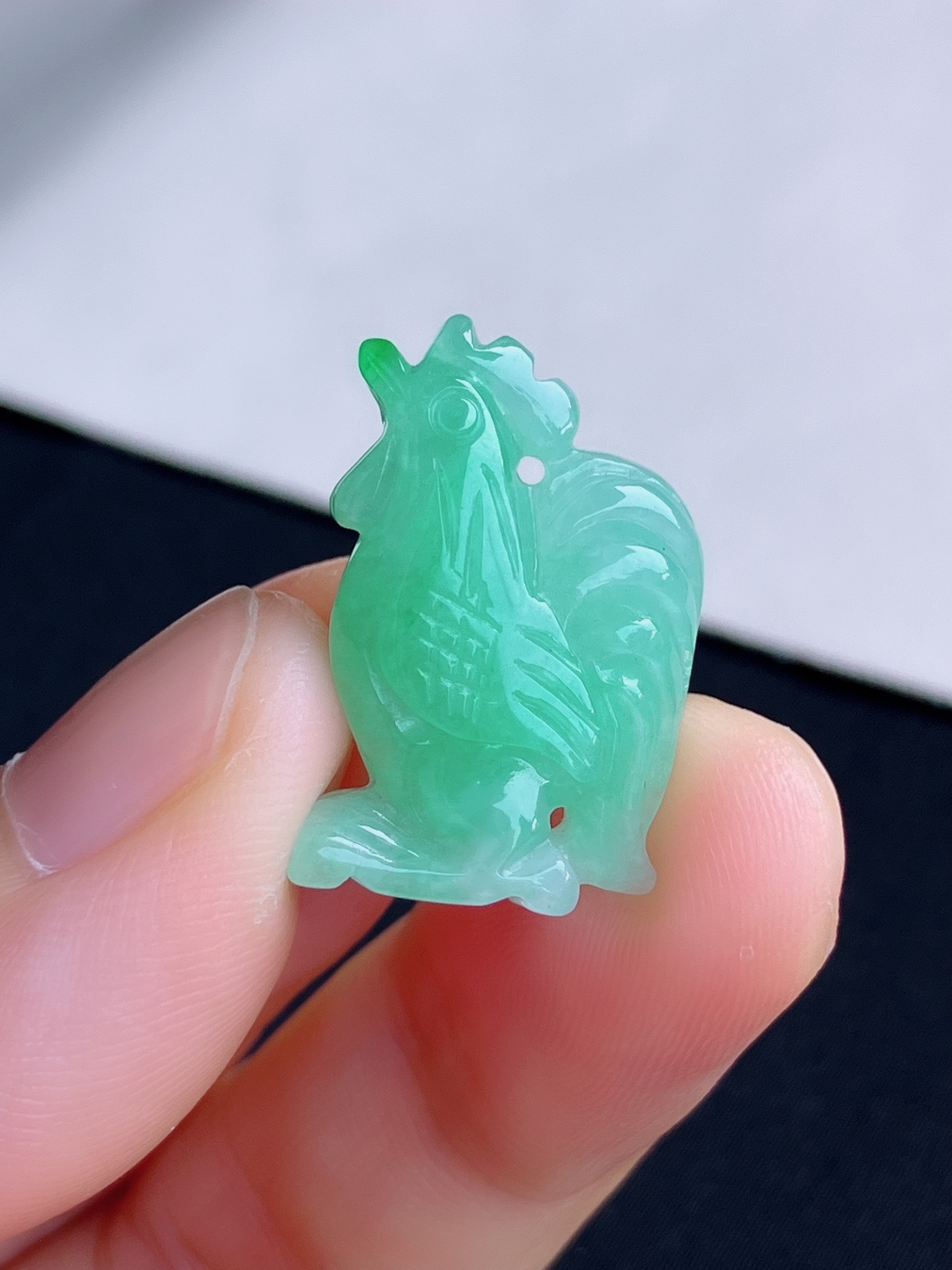 ️，甜绿生肖鸡牌，晶莹剔透，尺寸23/15.6/8/自然光实拍