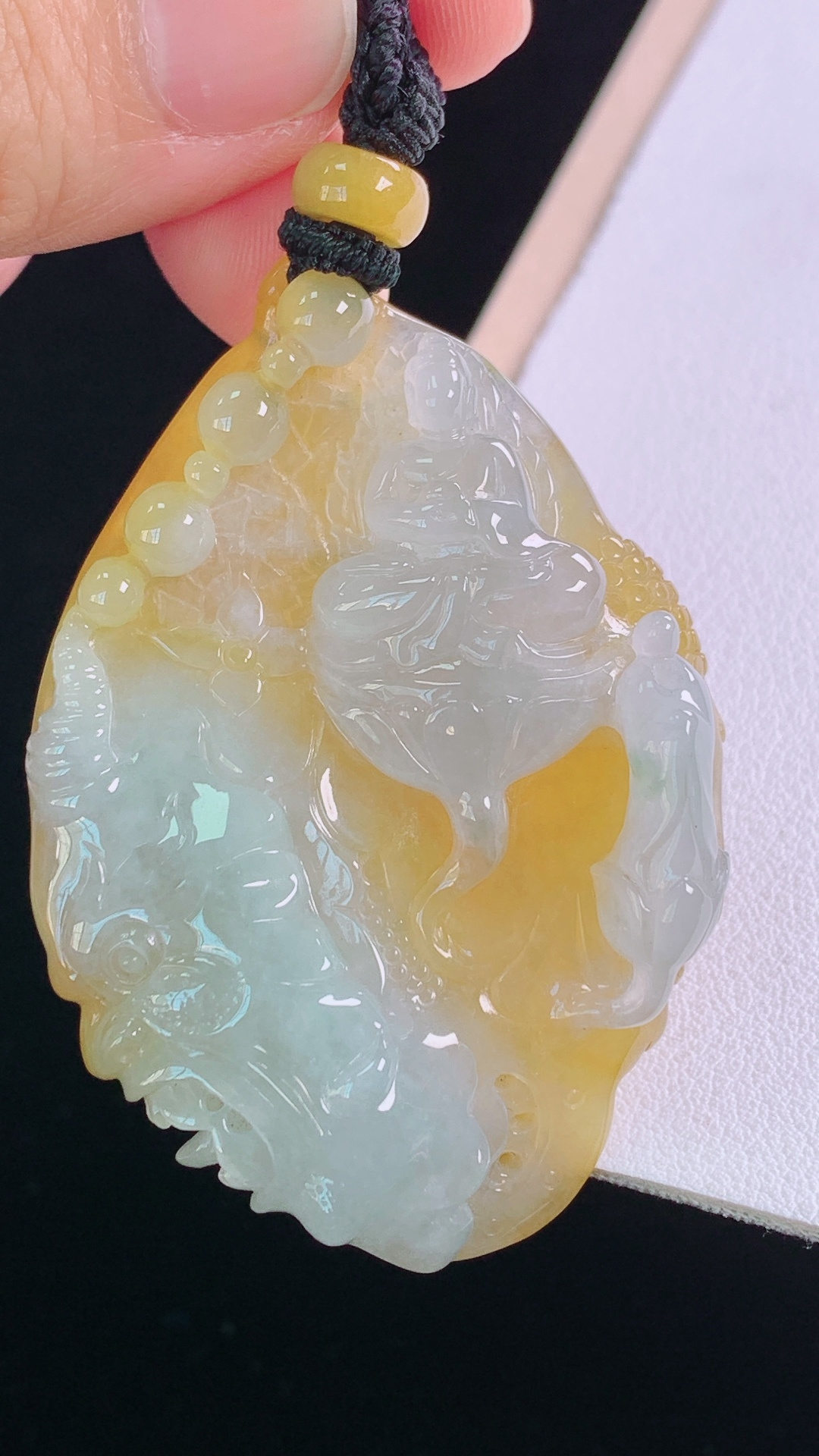 冰黄一念之间 天然黄翡，种老起胶，无裂 尺寸:54.7-39.0-12.2mm 26