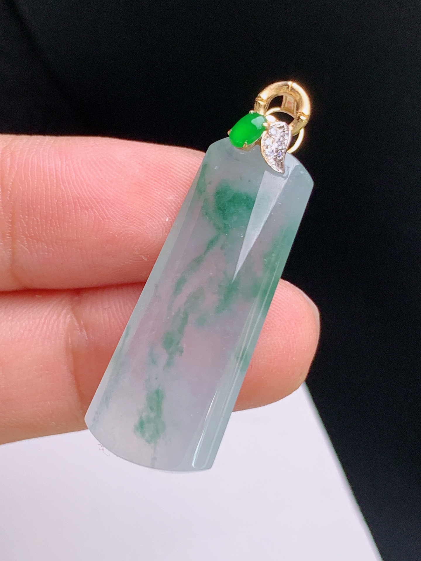 ️ 冰种飘花无事牌吊坠，冰透起光，飘花写意，简约大气，裸石31.6-21.6-637.9