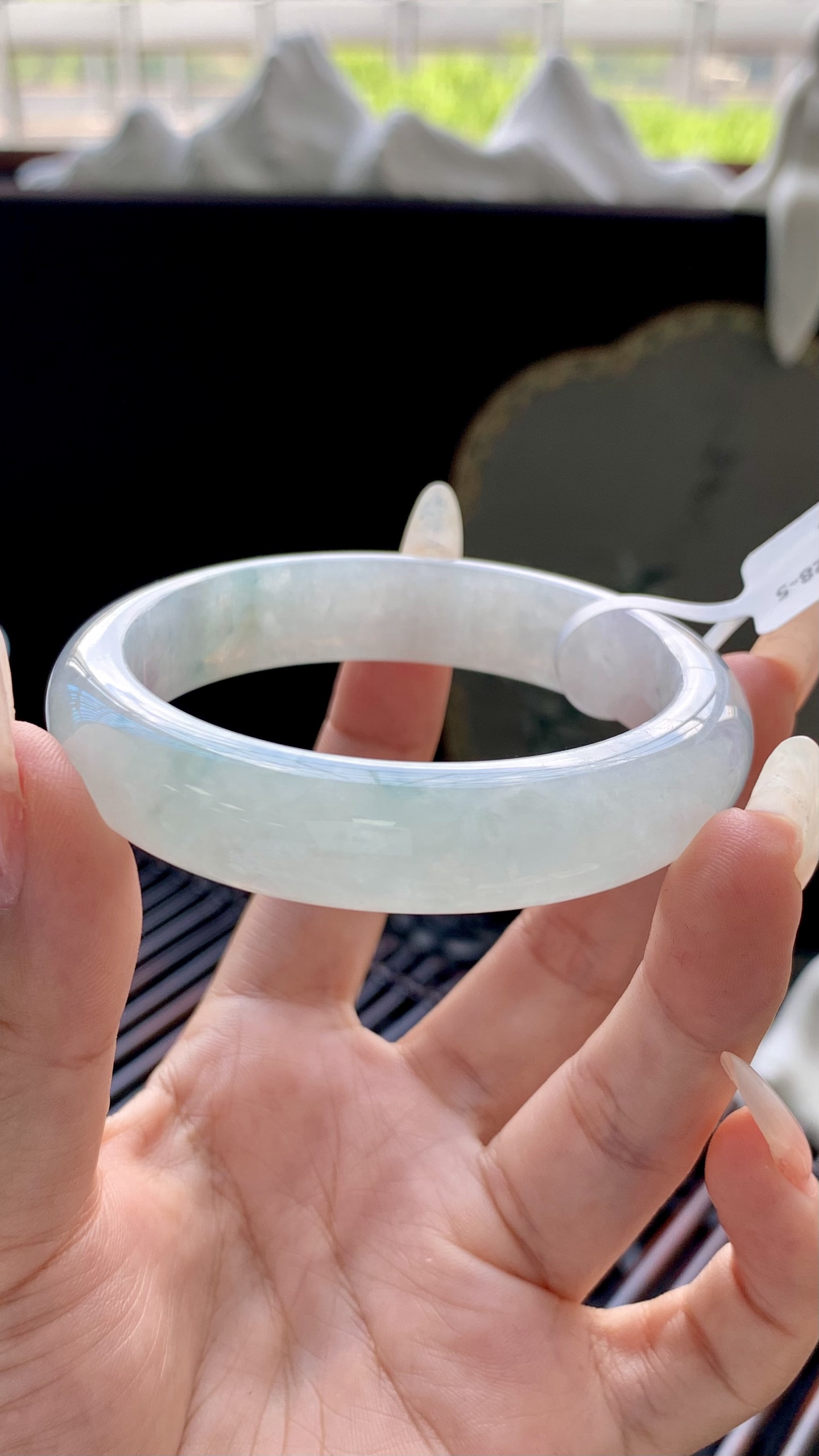 宽版飘花正圈手镯成品 A6928-5 尺寸：53-13-8