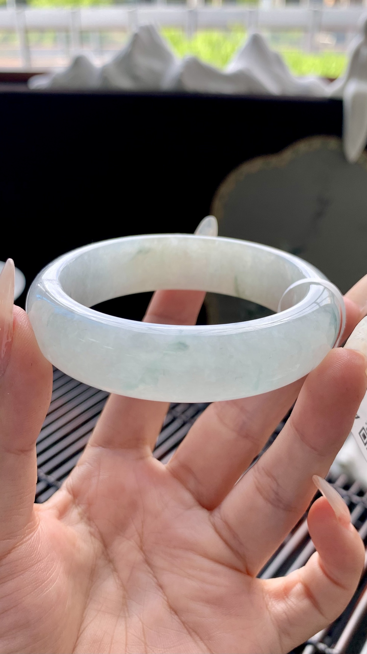 宽版飘花正圈手镯成品 A6928-2 尺寸：55-15.5-8