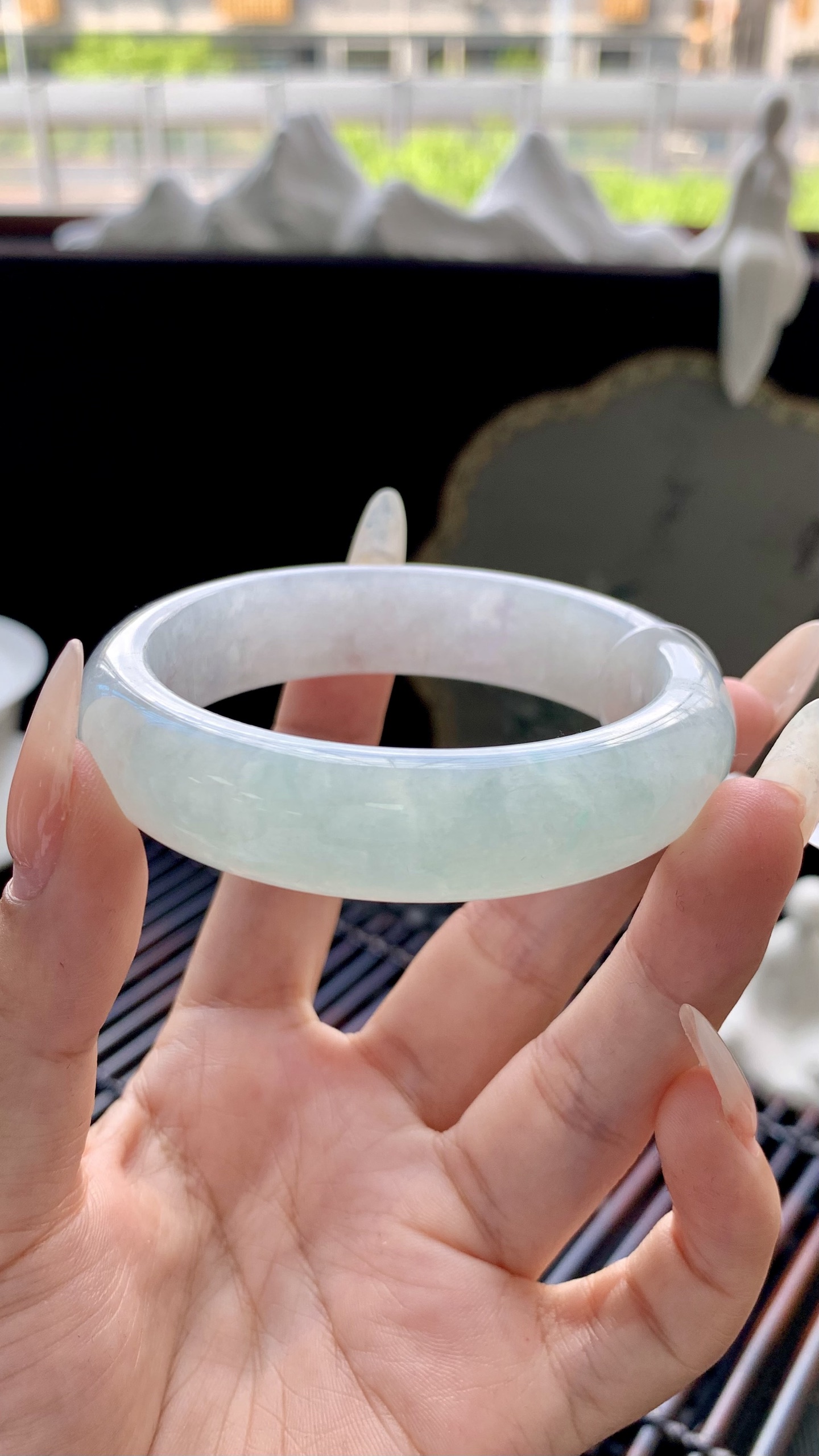 宽版飘花正圈手镯成品 A6928-8 尺寸：53.5-14-8