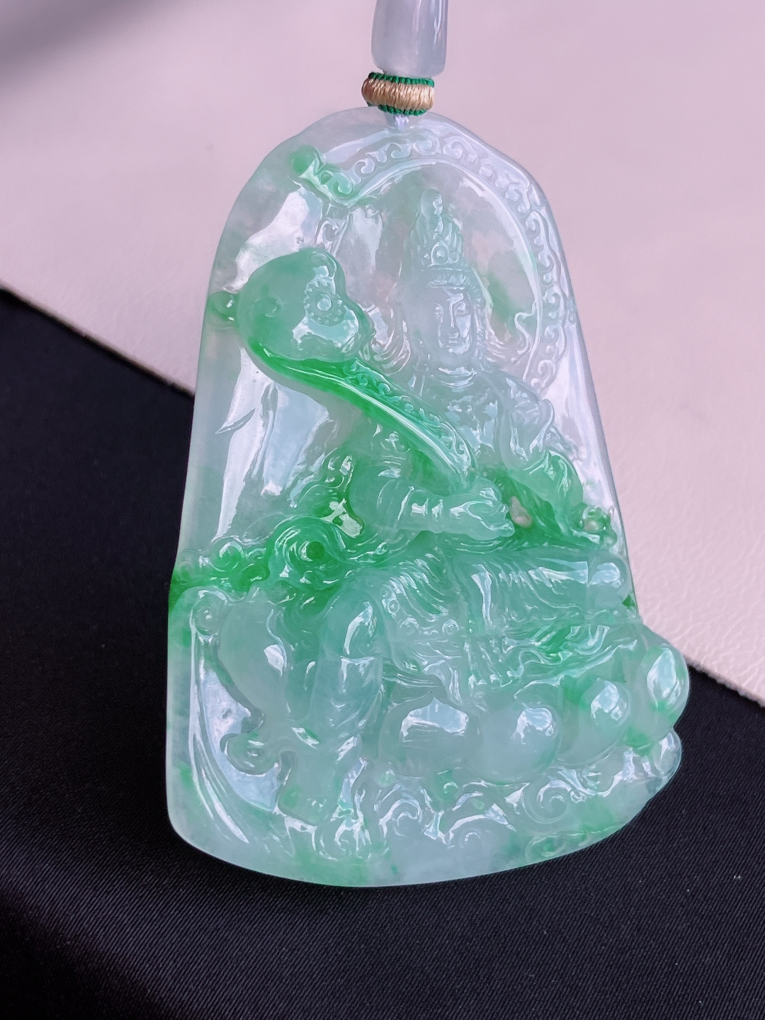 ️，翠绿大势至观音，色美清爽，尺寸63/45/8/自然光实拍