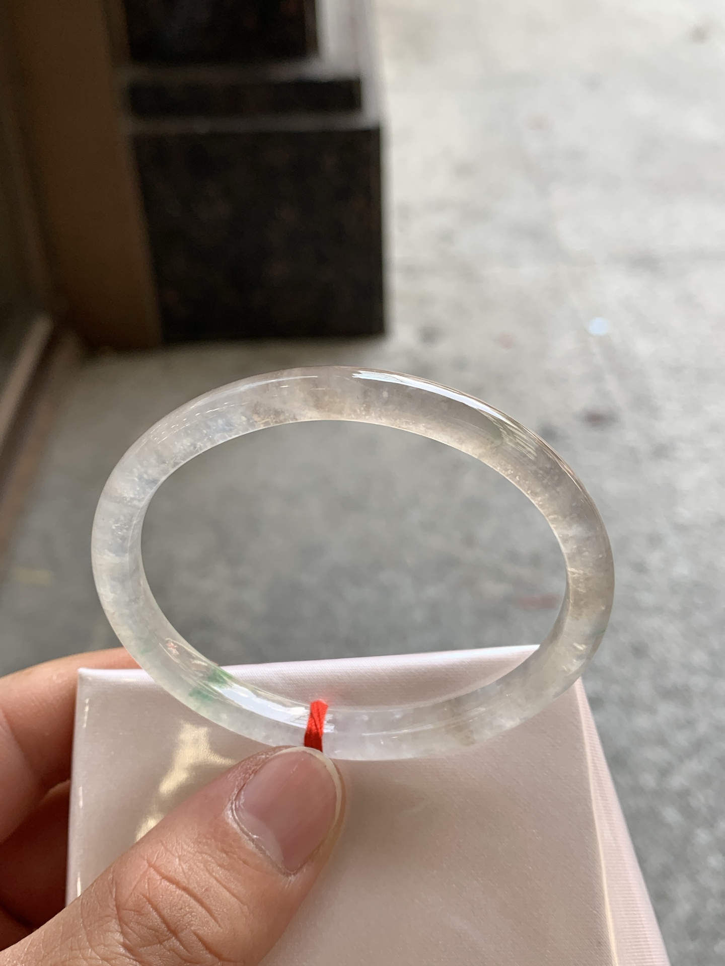 冰茶色贵妃，特色镯，种水冰透起光感，大圈口贵妃，正圈54可戴，无裂，0929-N1620
