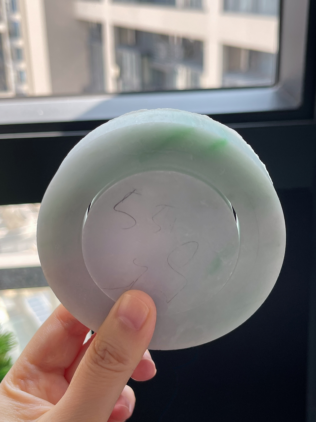 翡翠镯饼，⭕️正圈最大做68，圆条最大做64；最小做54.8