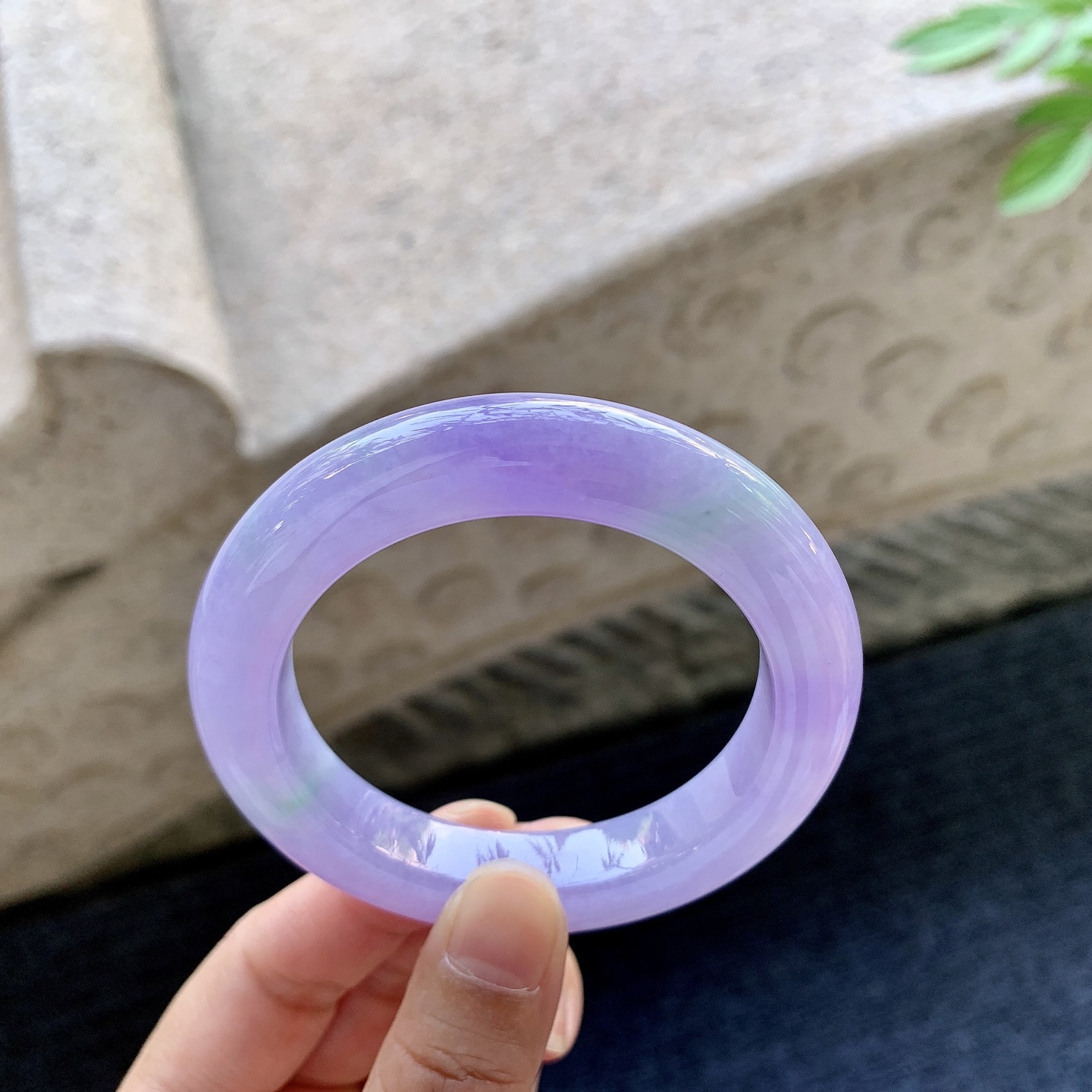 正圈58 51 圈口50.7/10.8/9.9 编码G9093027 糯冰椿彩，水润，种老，细腻，打灯有棉线