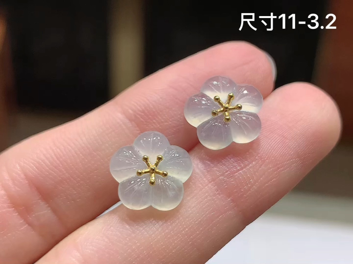 ️ 18K 冰种花朵耳钉 无裂, 尺寸，11-3.2