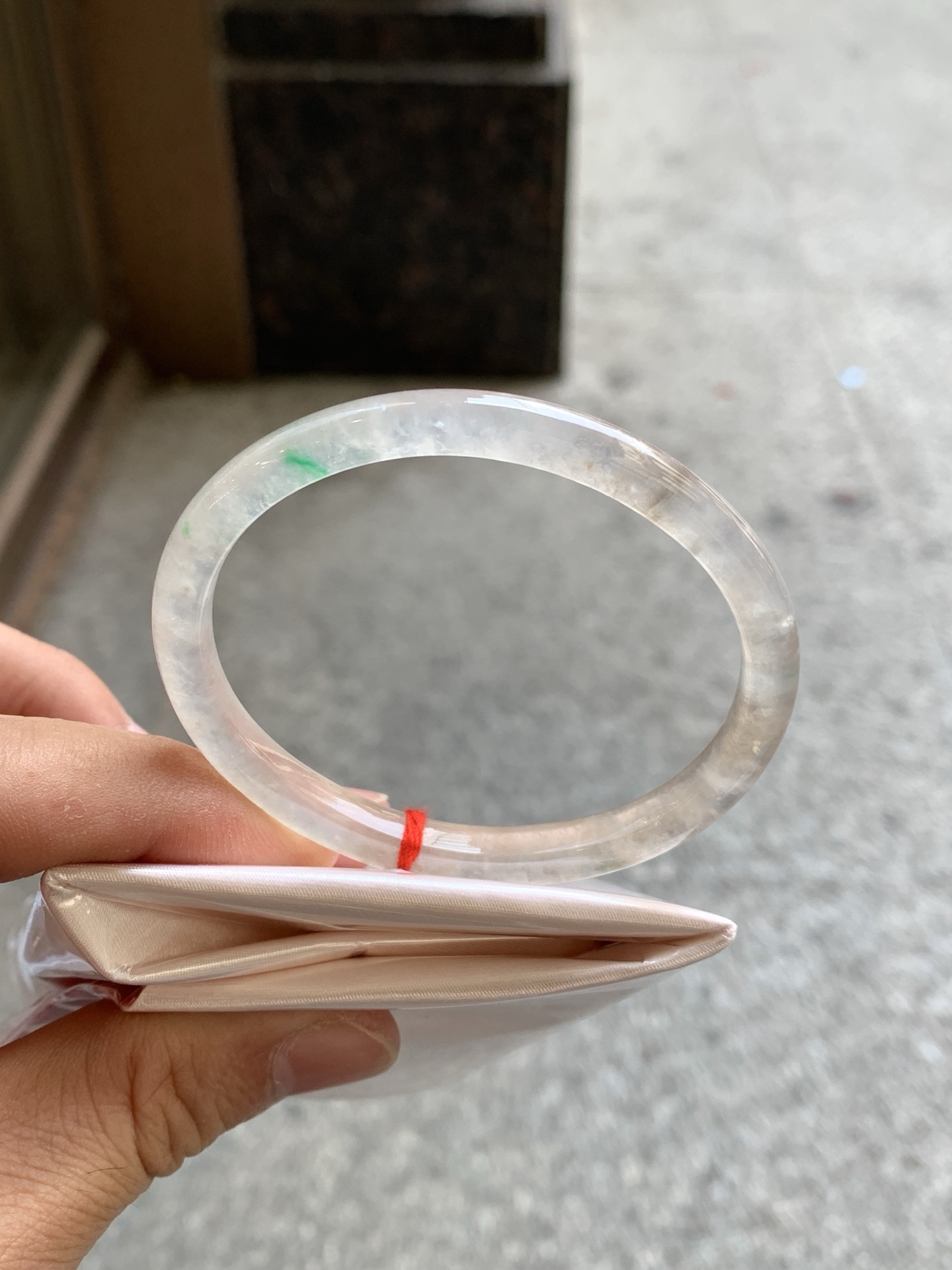 冰茶色贵妃，特色镯，种水冰透起光感，大圈口贵妃，正圈54可戴，无裂，0929-N1620