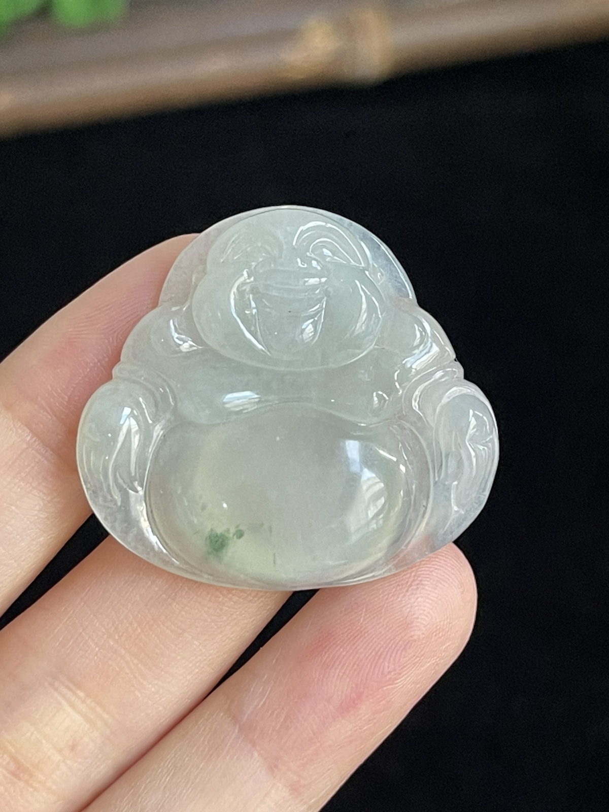 翡翠冰糯种淡绿色吊坠，印记：G18K