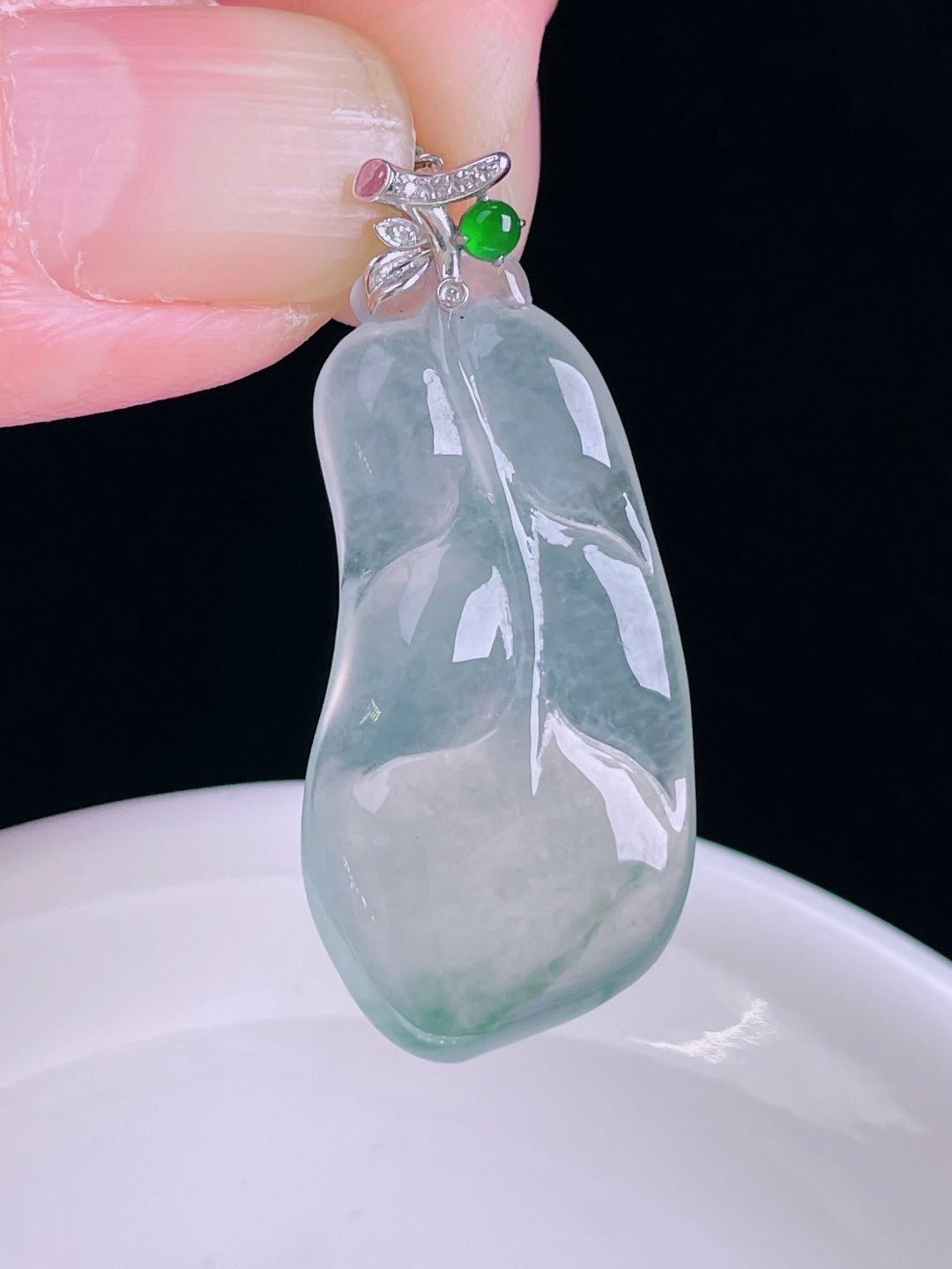 ️树叶/叶子，18k镶嵌，老种起光，细底通透，尺寸：38.2裸石35/17.6/5.6mm0929