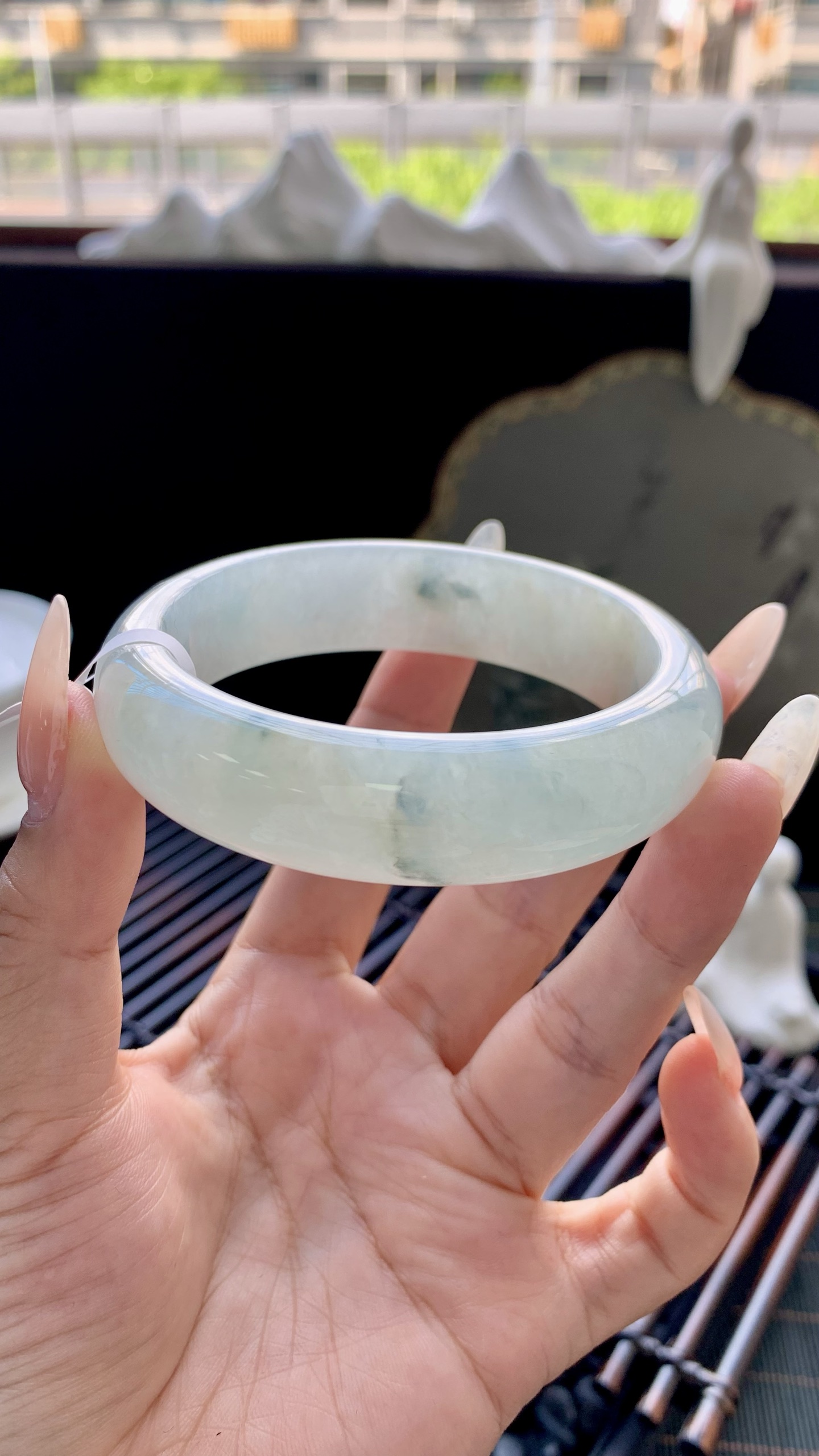 宽版飘花正圈手镯成品 A6928-9 尺寸：57-16-8.5