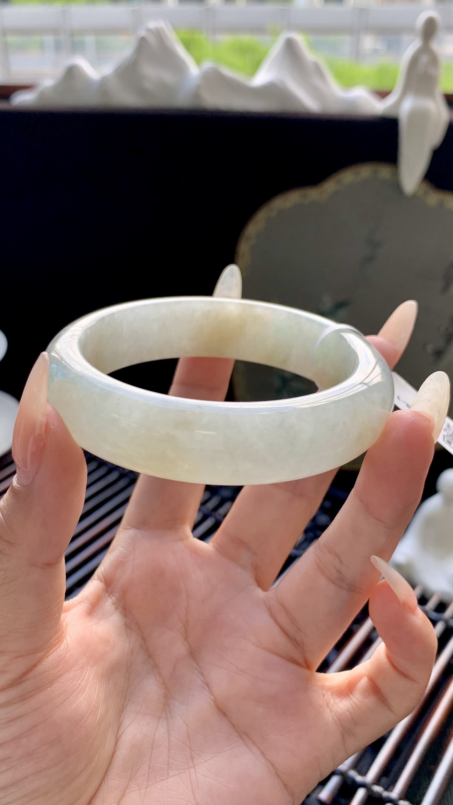 宽版飘黄翡飘花正圈手镯成品 A6928-11 尺寸：57-15-9