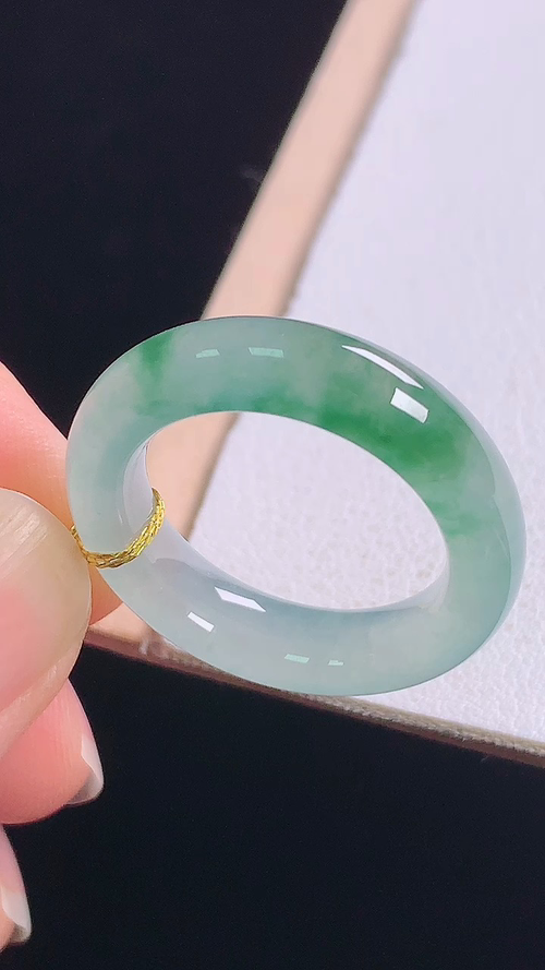 冰飘花指环，无裂，尺寸:圈口14/17.2-5.2-4.0mm 2
