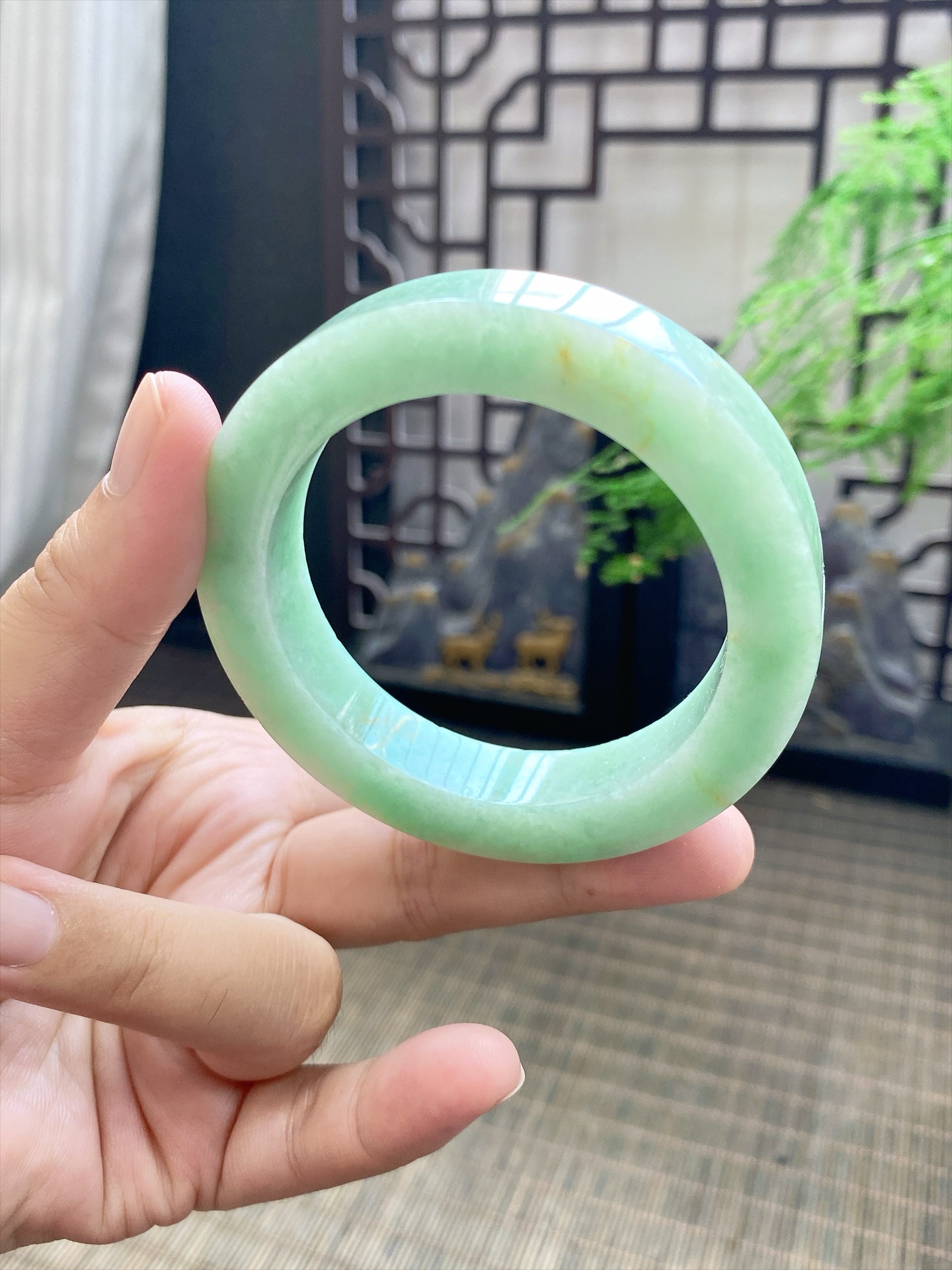 果绿洒金手镯胚 尺寸53-71-12 编号JF1106-3