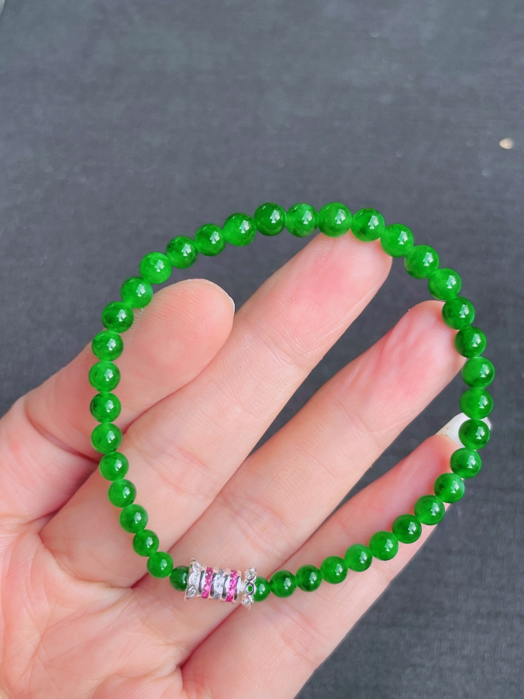 ️绿珠子手链，晶莹剔透，新颖时尚，5.5-4.5