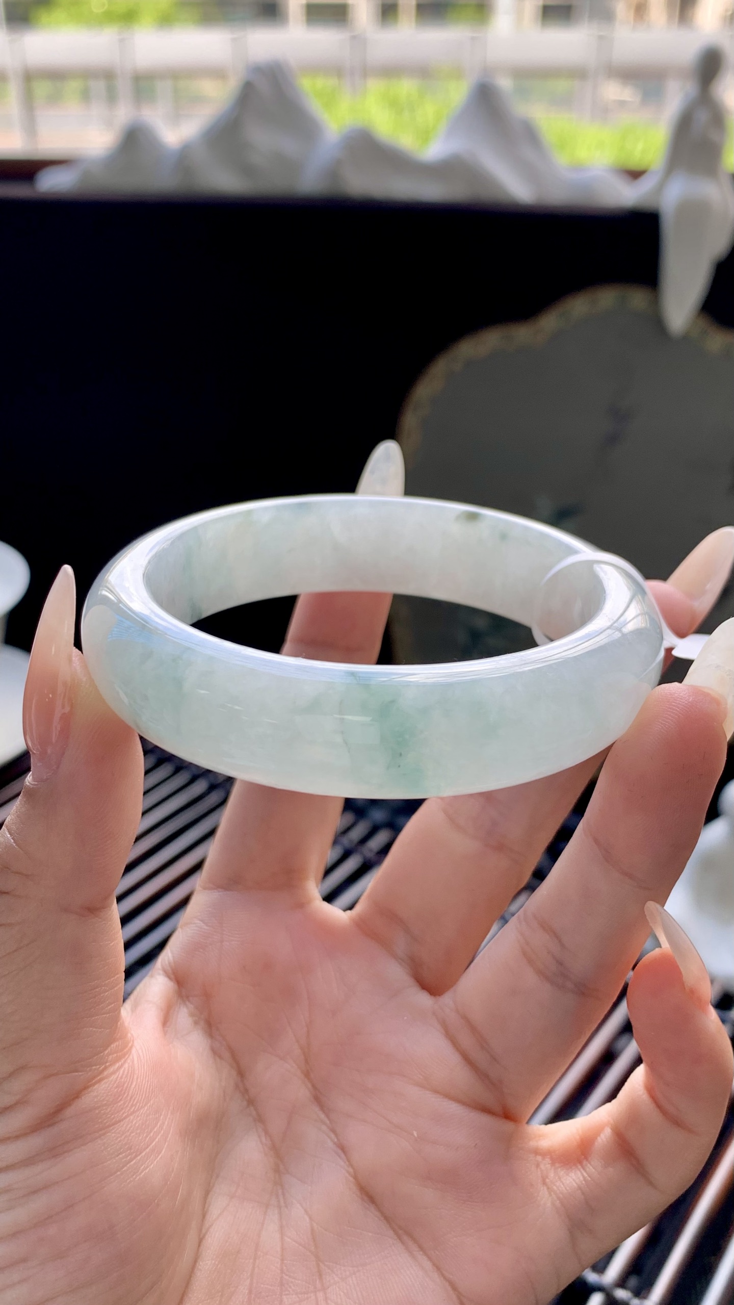 宽版飘黄翡飘花正圈手镯成品 A6928-4 尺寸：55-14.5-9