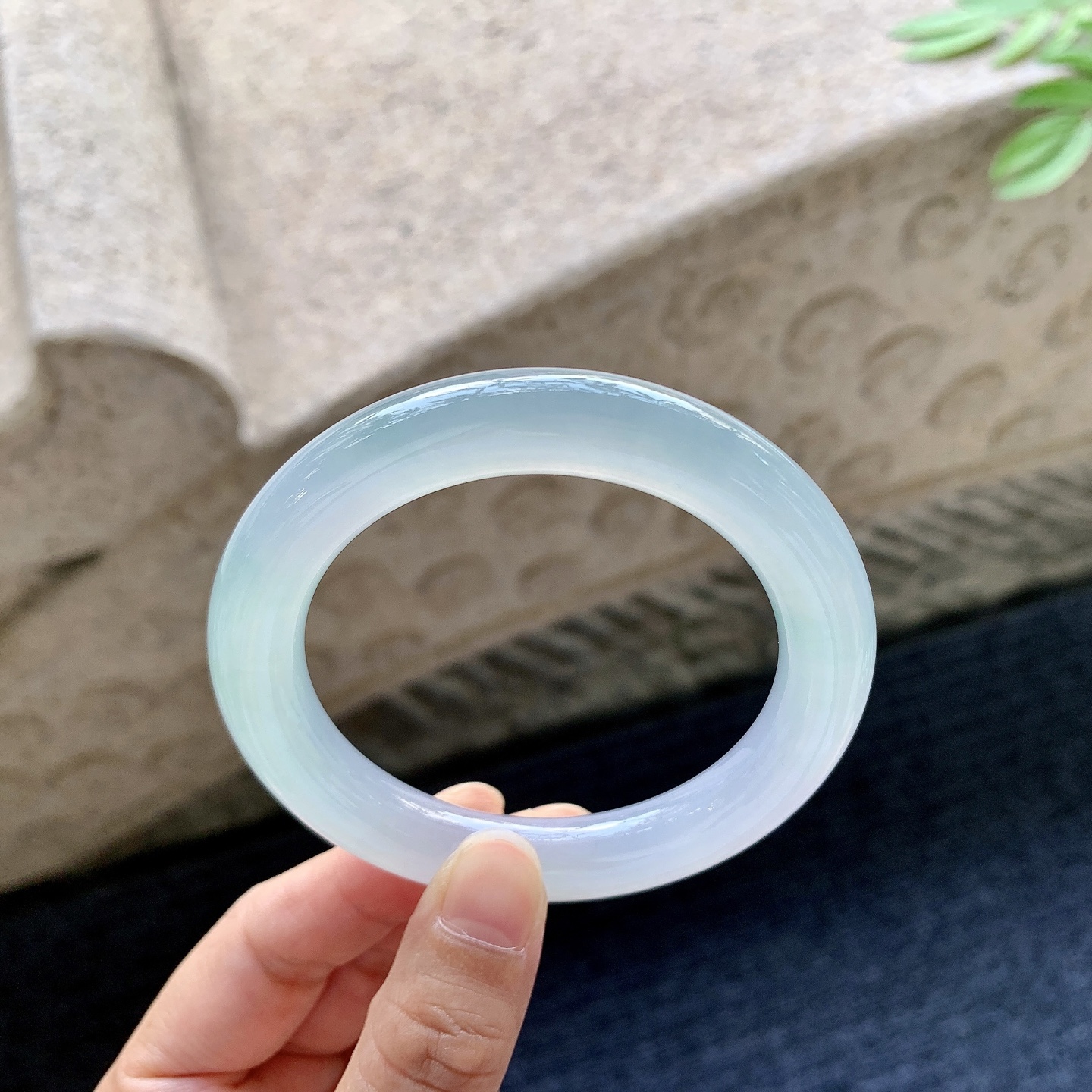 圆条53 54 圈口54.2/10.5/10.4 编码DZ093004 冰糯春彩，清透，水润，种老，细腻，有纹线
