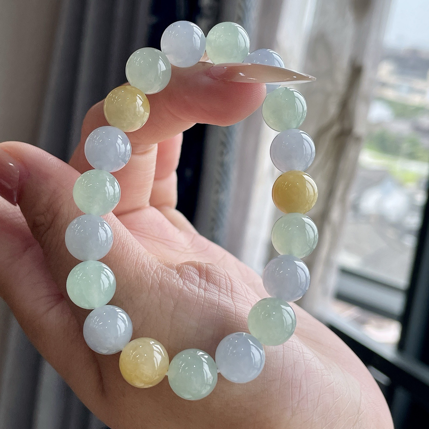 ￼多宝手串  
尺寸：9.9/19颗