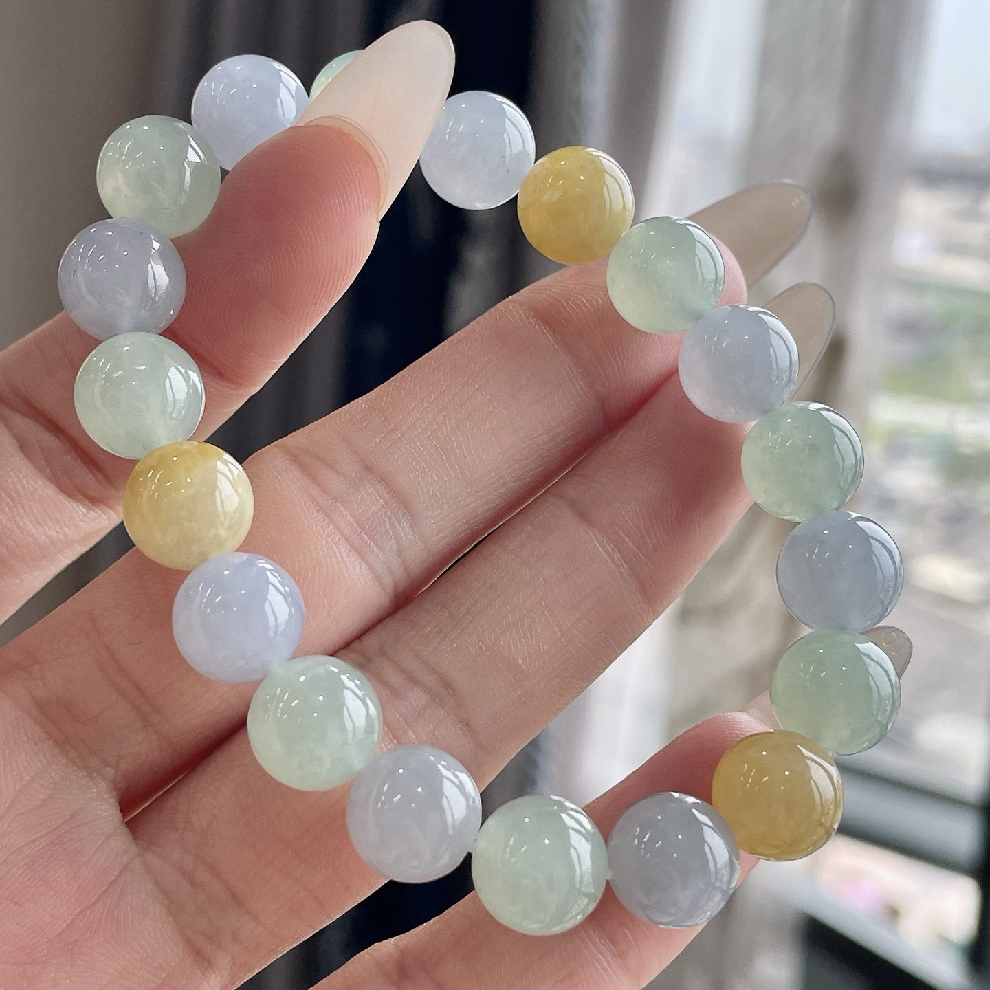 ￼多宝手串  
尺寸：9.9/19颗