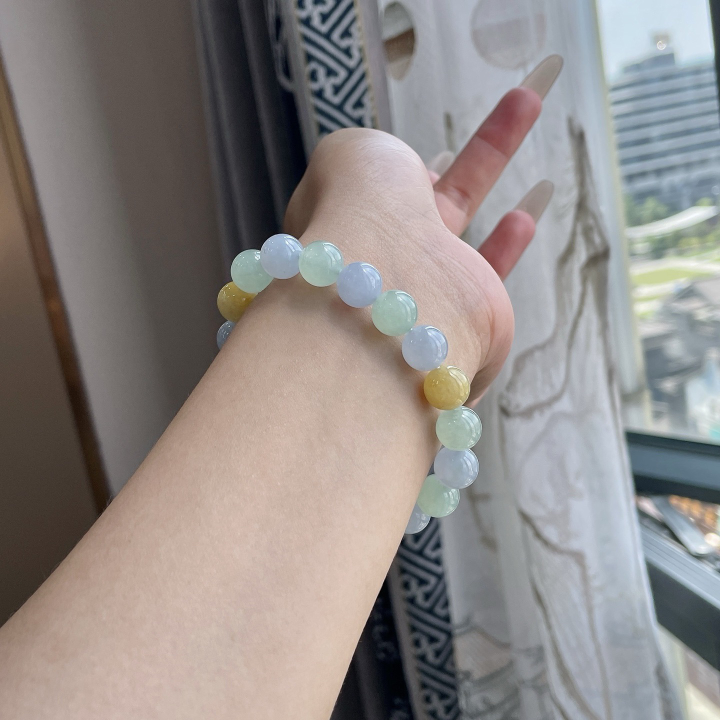 ￼多宝手串  
尺寸：9.9/19颗