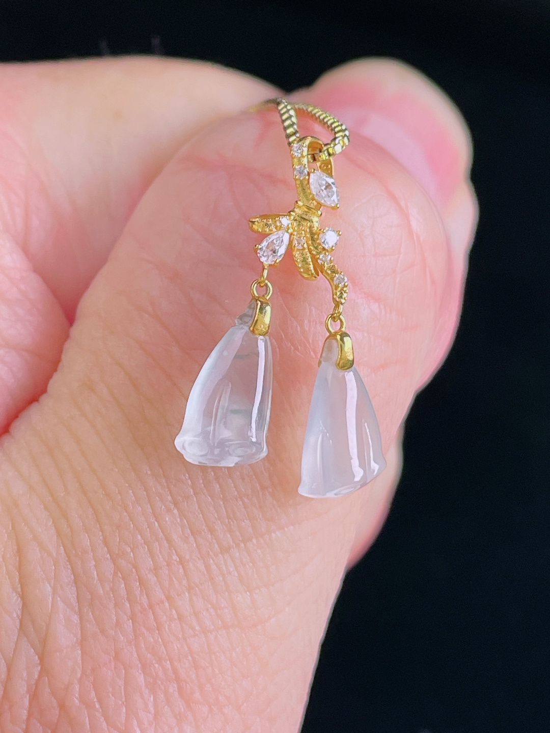 白冰莲藕吊坠，18k镶嵌，老种起光，细底通透，尺寸：22/11/4.3mm0929