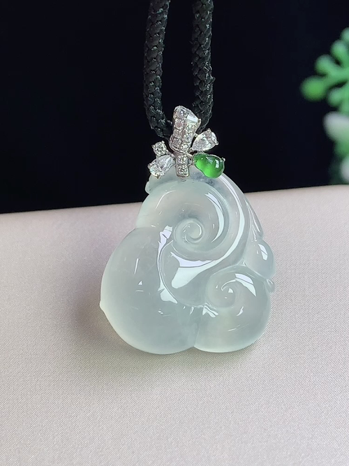 18k金镶冰种如意，无裂，尺寸19.7-17.4-6.8mm，j29yxa