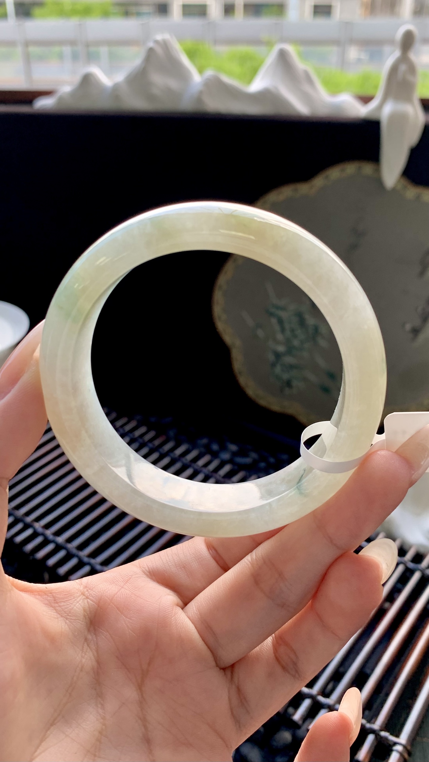 宽版飘黄翡飘花正圈手镯成品 A6928-11 尺寸：57-15-9