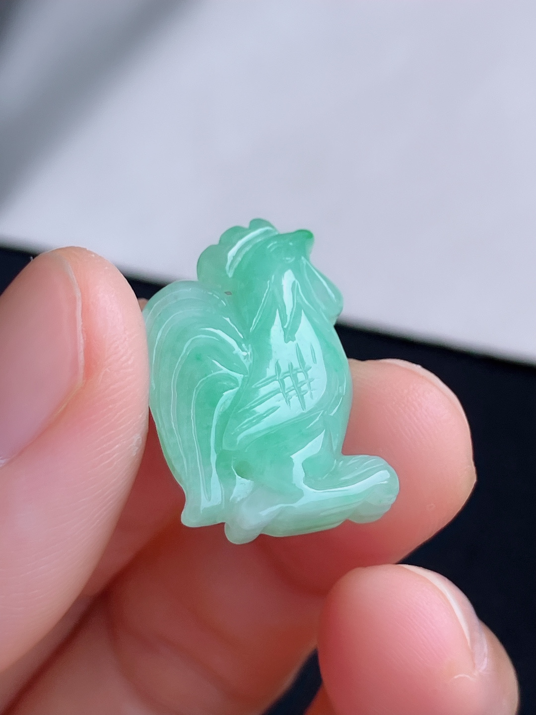 ️，甜绿生肖鸡牌，晶莹剔透，尺寸23/15.6/8/自然光实拍