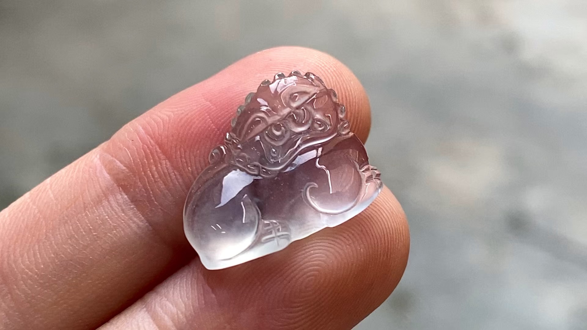️ 玻璃钢狮子 17*13.6*4 完整