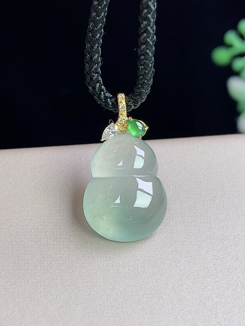 18k金镶冰晴葫芦，无裂，尺寸14.2-10.5-4.7mm，j29ryg