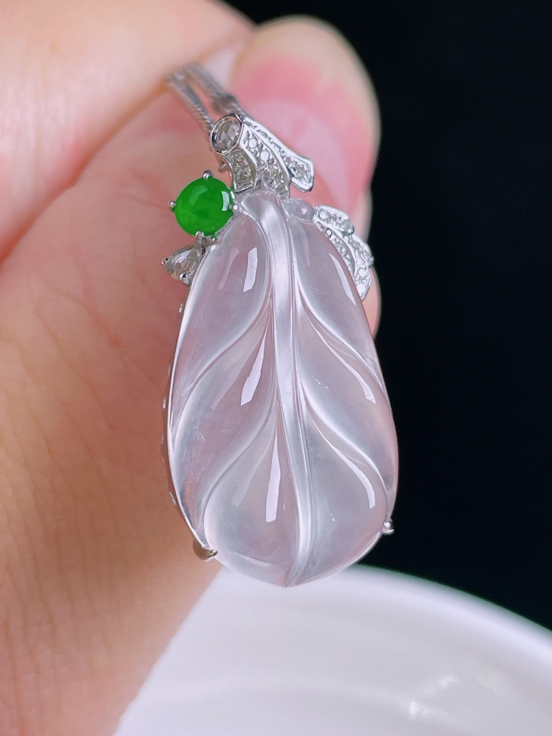 ️树叶，叶子，18k镶嵌，老种起光，细底通透，尺寸：26.4/13/7.3mm0929