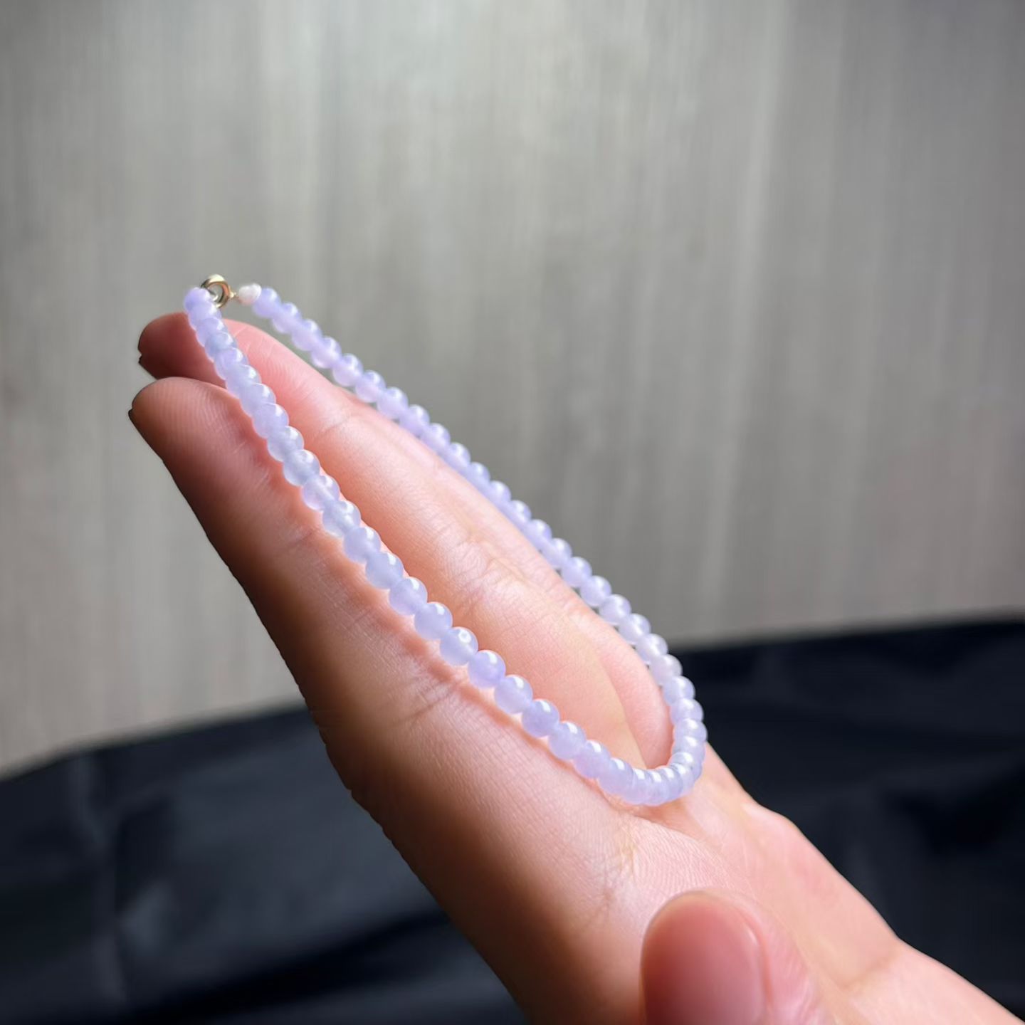 ️ 紫色飘花手串，卡3.5mm，53颗